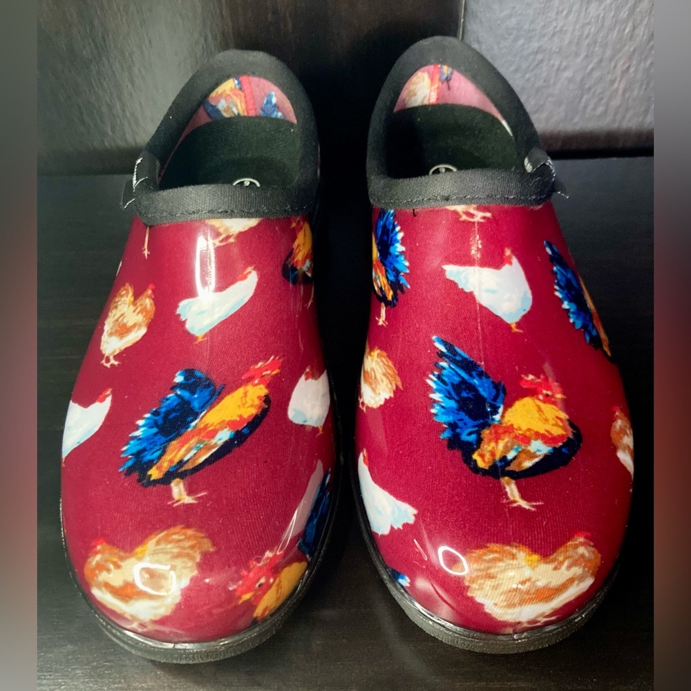 Sloggers Garden Shoes Women Size 6 Chicken Barn Red Waterproof Slip On Clogs USA